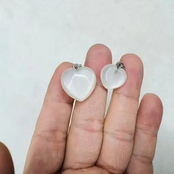 Bela Moonstone Obesek 15 mm 20 mm Srce Oblika Naravnega Gemstone Nakit Brezplačno Ogrlica Za Ženske, Za Moške, Za Darilo Brezplačna Dostava